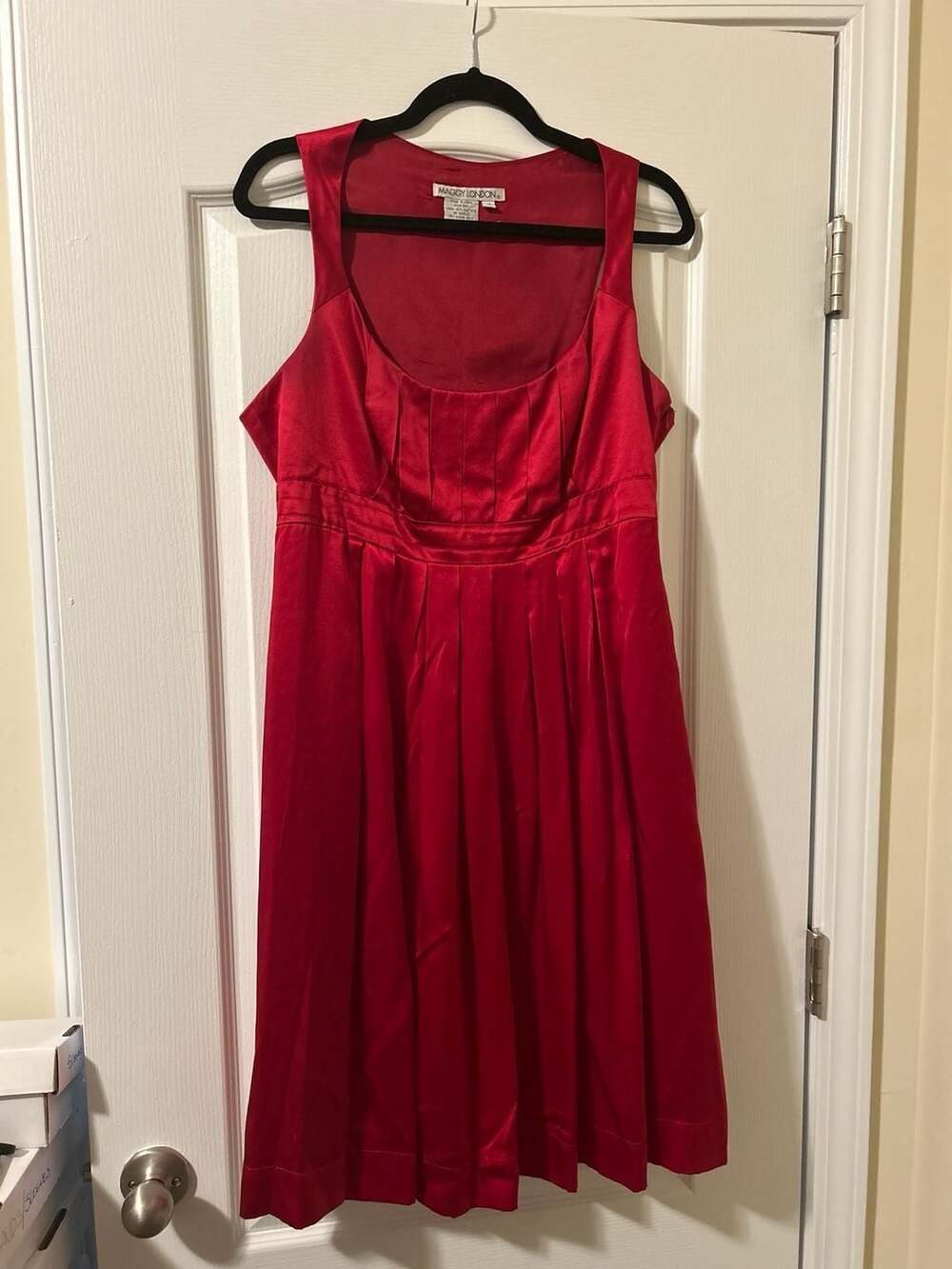 Maggy London Red 100% Silk Pleated Empire Waist Cocktail Dress Size 12